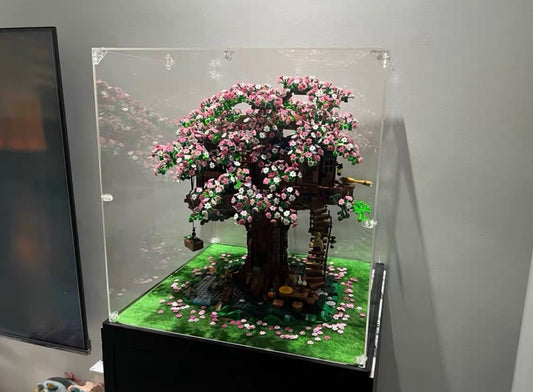 Classic Series | Display Case for LEGO® Ideas 21318 Tree House - 40x40x42cm (15.7" x 15.7" x 16.5")