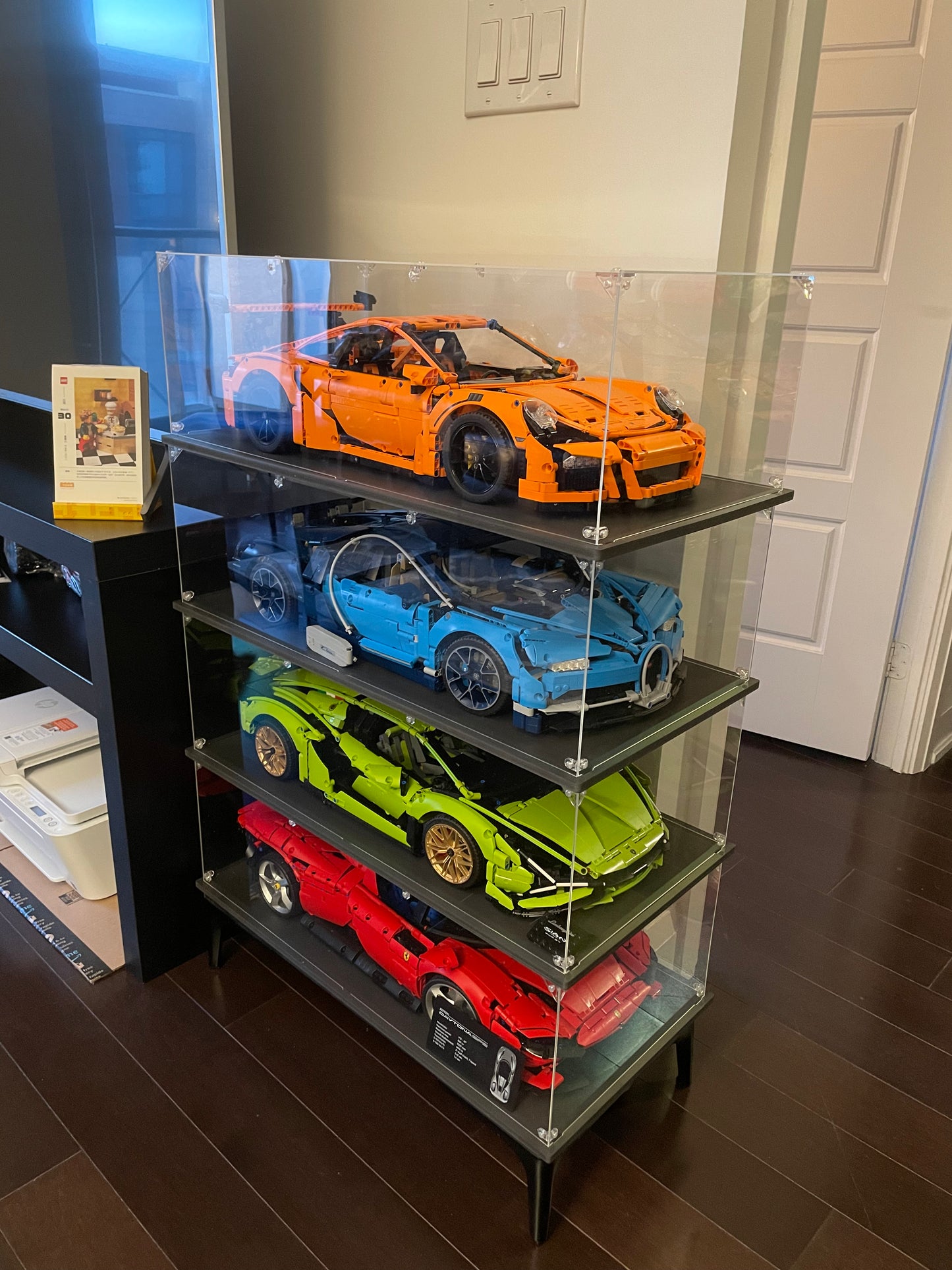 Classic Series | 1:8 Technic Supercar Case - 62x30x20cm (24.4" x 11.8" x 7.9")