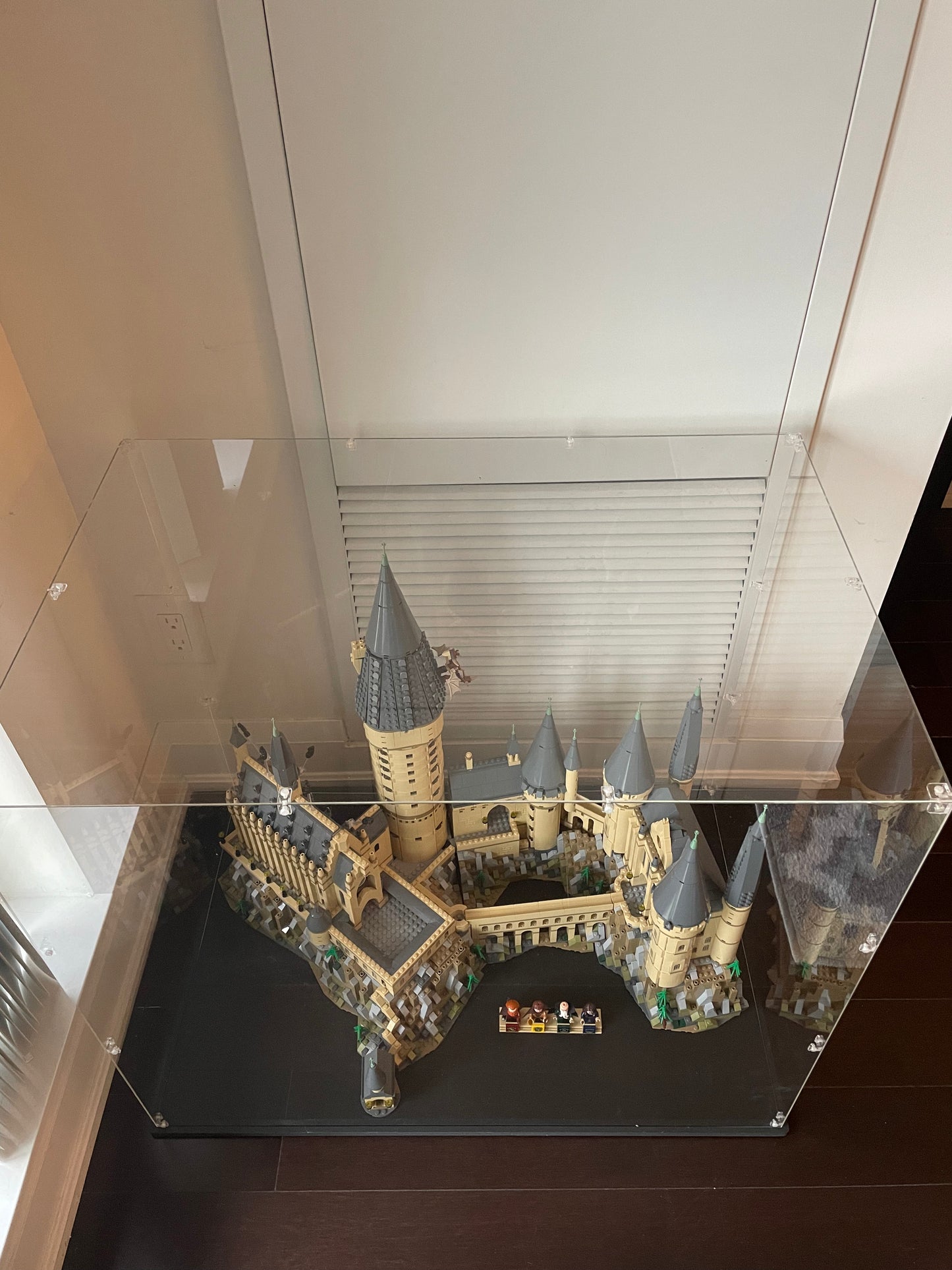 Classic Series | Display Case for LEGO Hogwarts Castle 71043 73x48x63cm (approx. 28.7x18.9x24.8")