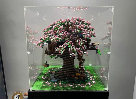 Classic Series | Display Case for LEGO® Ideas 21318 Tree House - 40x40x42cm (15.7" x 15.7" x 16.5")